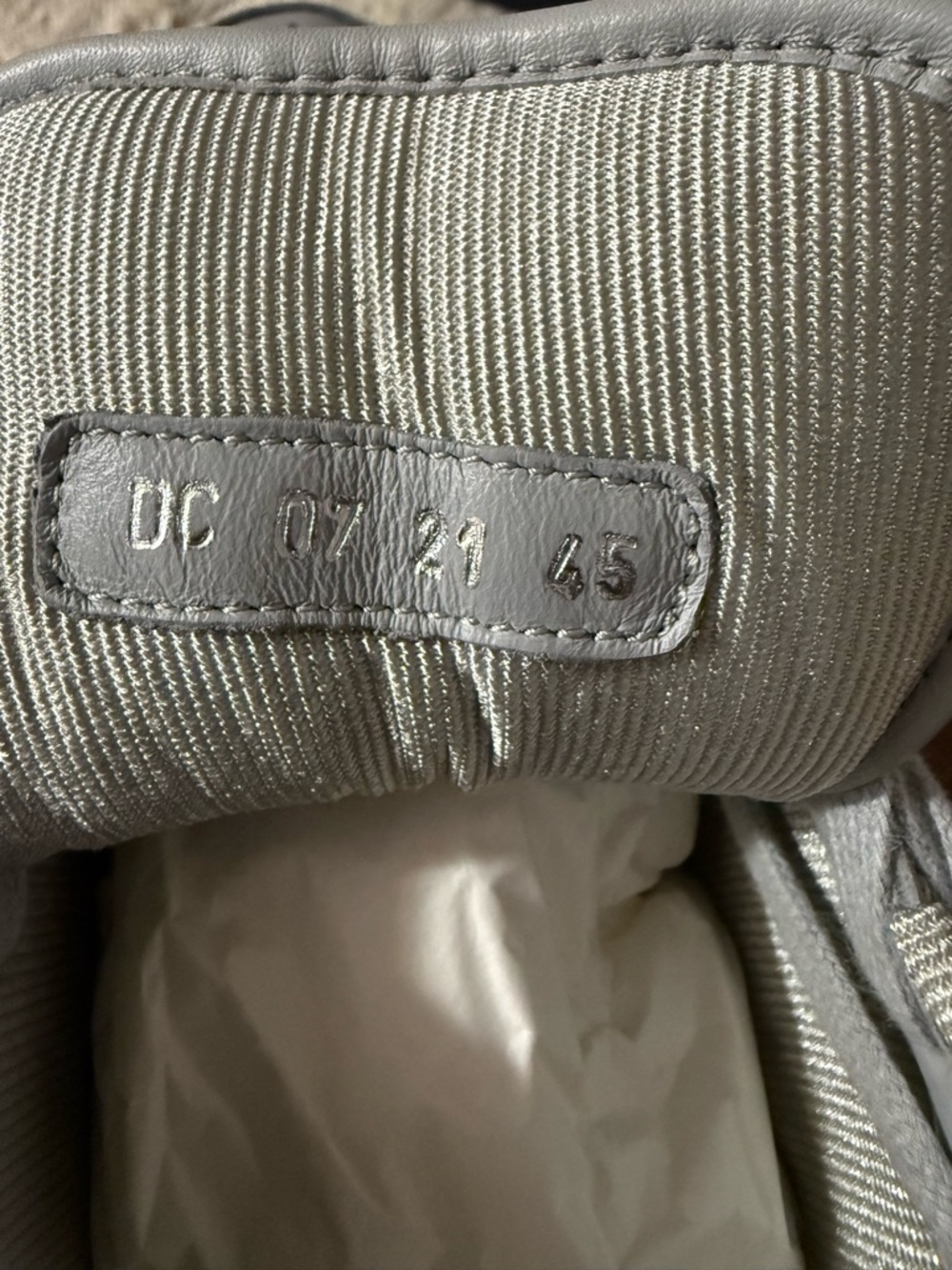 Dior Men's Gray Low-Top Sneakers - Picture 5 of 5